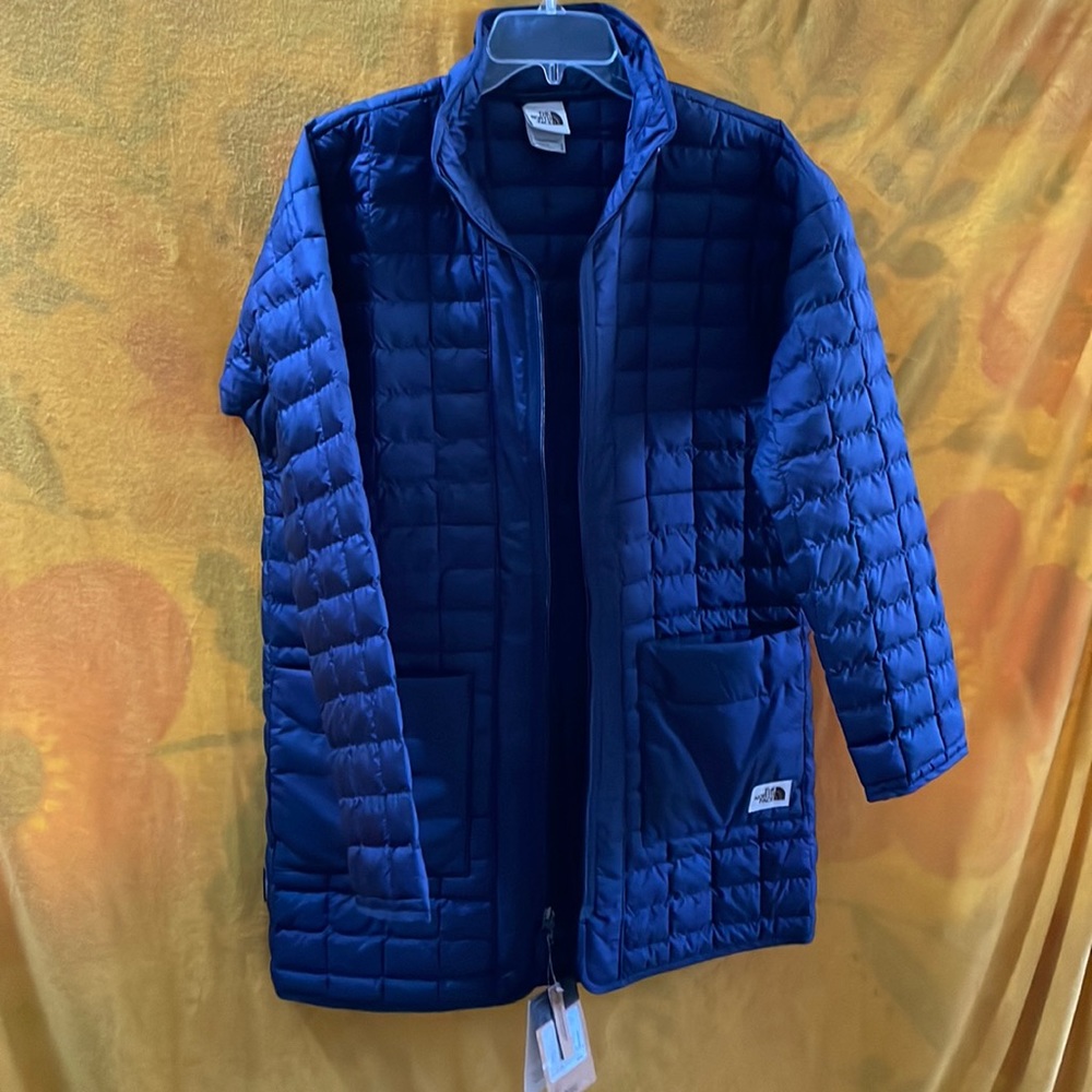 The North Face Navy thermoball eco jacket size medium